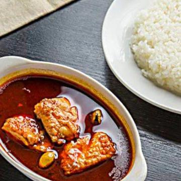 カレーソース大盛り