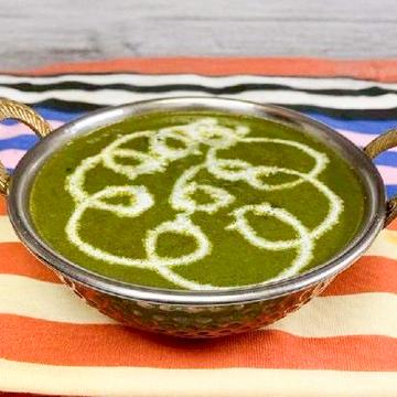 ほうれん草チキンカレーSpinach curry