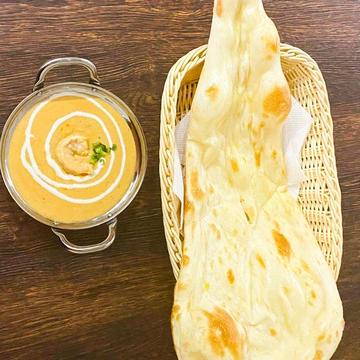 エビカレーとナンセット