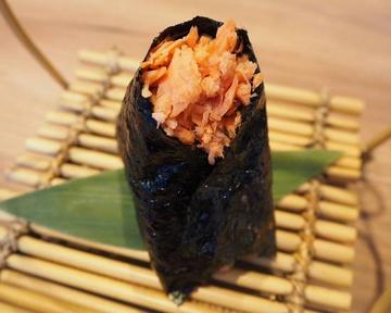 【当店人気No.2！！】鮭おにぎり [2nd Most Popular！！] Salmon Rice Ball