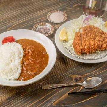 上ロースかつカレー (200g)