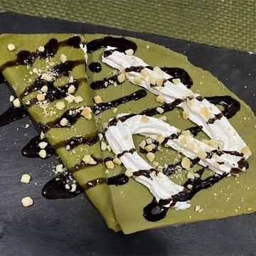 チョコクッキーホイップ抹茶クレープ