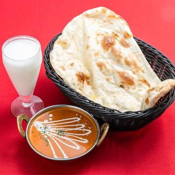 カレーとプレーンナンとプレーンラッシーのセット-Curry-＆-Nan-＆-Lassie-Set