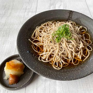 梅おろしかけ蕎麦(温)/soba noodles with ume paste and grated radish