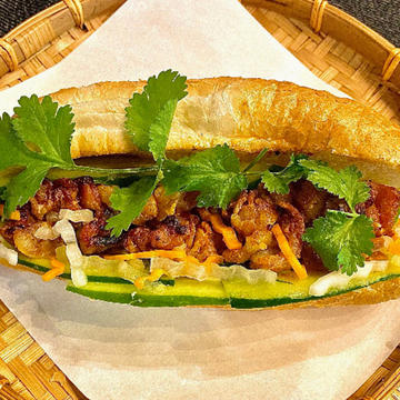 【当店おすすめ第 2 位 ] バインミー豚焼き BNH M PATE THT NNG