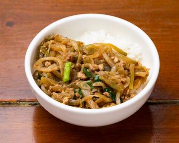 ザーサイと挽肉のせご飯 Sichuan-Style Pickle and Minced Meat on Rice