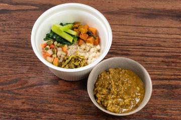 赤ミソキーマカレー弁当