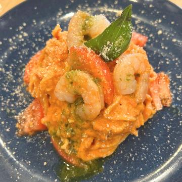 【冷製パスタ】エビとフレッシュトマトのマスカルポーネトマトクリーム