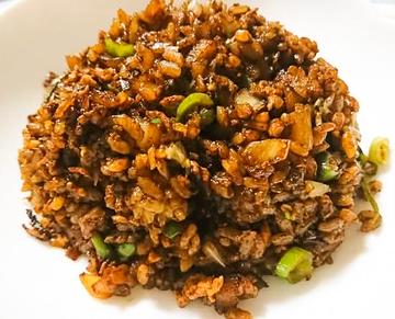 黒炒飯