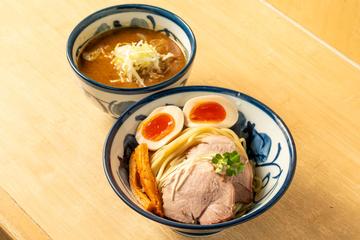 鶏と魚介の煮卵つけ麺