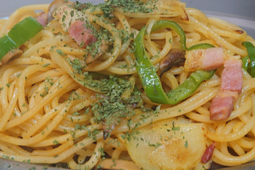 カレースパゲッティ(サラダ付き)