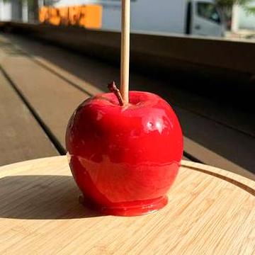 国産りんご飴 「丸ごと提供」