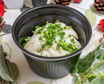 炙りえんがわ丼Broiled engawa rice bowl