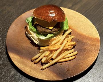 梶屋牛ハンバーガーセット(ポテト付き)