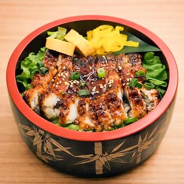 鰻のひつまぶし丼