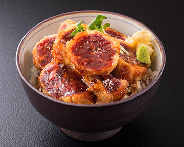 熟成赤身牛カツ丼 中 100g
