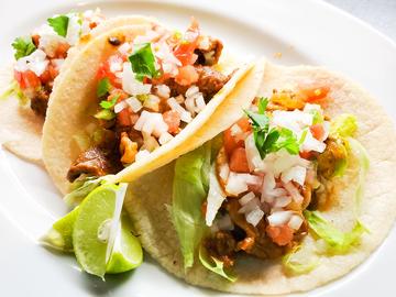 ビーフタコス(3P)Beef tacos