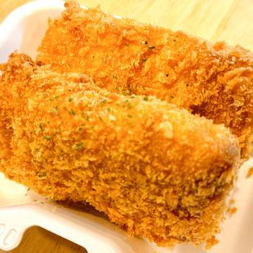 ● さくトロ！ハム＆チーズ ピッツァドーナッツ Freshly Fried Pizza Doughnut (2個入り 約200g)