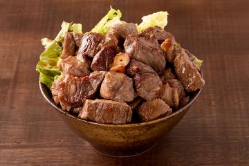 【肉大盛】カットステーキ丼(200g) Extra Cut Beef Steak Bowl