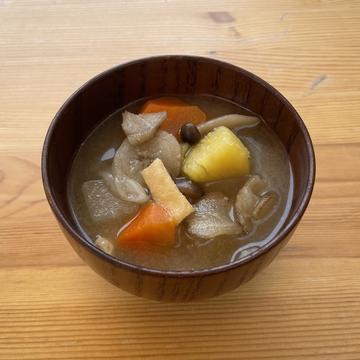 野菜の具沢山みそ汁 vegetable miso soup