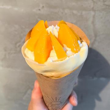 完熟グラシアスマンゴークレープ