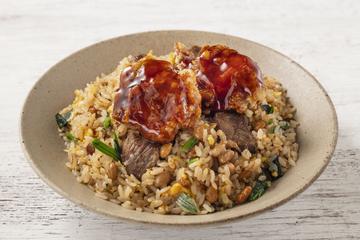 【納豆】甘酢からあげ2個のせ台湾納豆炒飯