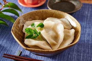 水餃子《餃子のたれ付き》