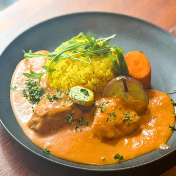 ハーブバター香るバターチキンカレー