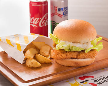 台湾チキンバーガー コンボセット《選べるポテトM・ドリンク 付き》 Taiwanese Chicken Burger Combo Set (M Potato Wedges + Drink)