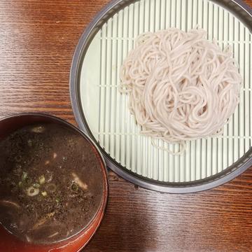 炭火炙り鶏の黒ごまつけ蕎麦