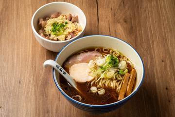 正油ラーメン+生姜焼豚丼