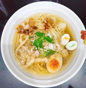 マグロ出汁の中華そば 白油油仕立