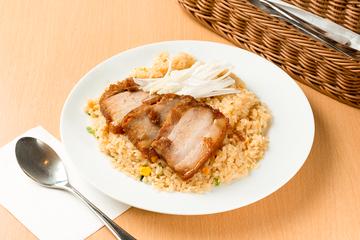 とろとろ煮豚炒飯(炒飯300g+煮豚100g)