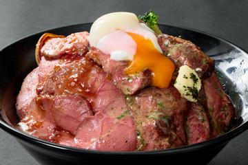 温玉ローストビーフ＆牛ハラミバターステーキの相盛丼 Soft-Boiled Egg Roast Beef ＆ Harami Butter Steak Bowl