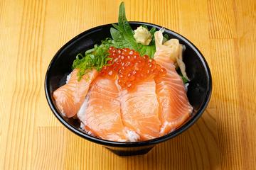 サーモンいくら丼