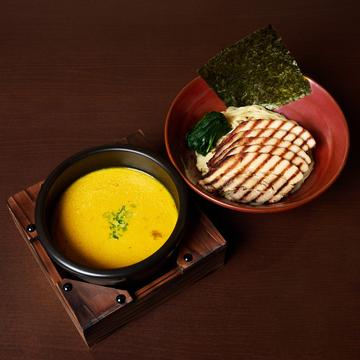 【生麺】Wチャーシューカレーつけ麺 Double Roast Pork Fillet Curry Dipping Noodles