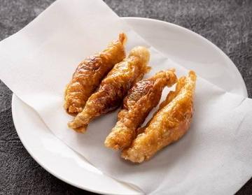 鶏皮ぎょうざ 4個 入り