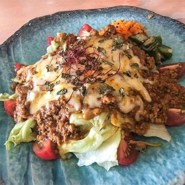 キーマカレーのタコライス