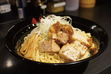 角切り肉しょうゆ油そば 並盛り Cubed Meat Soy Sauce Oil Soba (Medium)