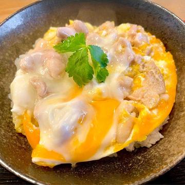 親子丼 しお 大盛り
