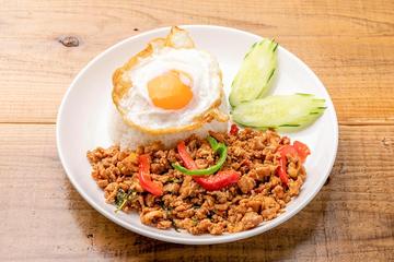  ガパオライス Spicy Minced Chicken ＆ Holy Basil Stir-Fry on Rice