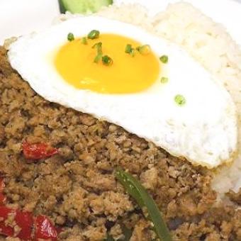 ガパオライス(Gapao rice)