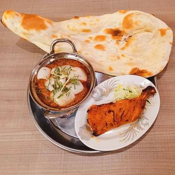 タンドリーチキンLeg 1ピース1カレーTandoori Chicken Leg 1piece  1 curry Rice or Nan