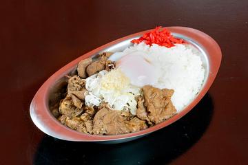 温玉にんにくモツライス 大