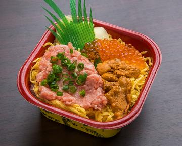NO.68 うにとろいくら丼