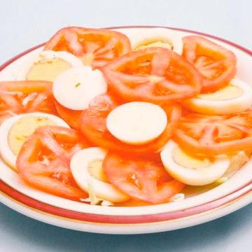 トマトエッグサラダ Tomato Egg Salad