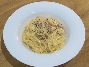 超濃厚カルボナーラ