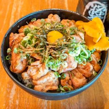 炭火焼き鳥丼