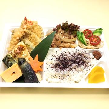 お昼のお弁当