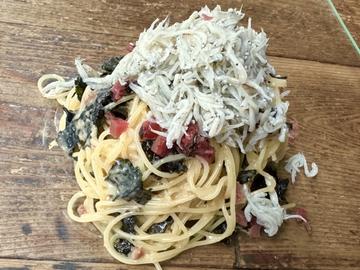 釜揚げシラスのせカリカリ梅と韓国海苔の冷製カペッリーニ